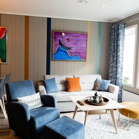 Knutholmen Hotell Kalvåg Exteriör bild