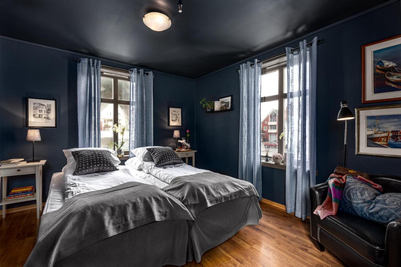 Knutholmen Hotell Kalvåg Exteriör bild