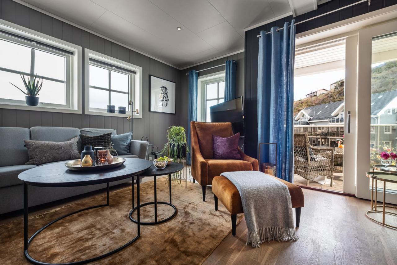 Knutholmen Hotell Kalvåg Exteriör bild