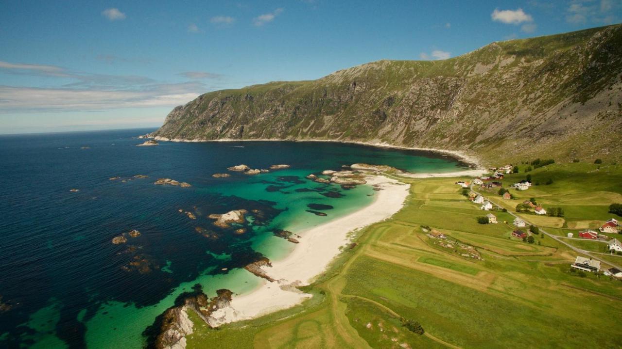Knutholmen Hotell Kalvåg Exteriör bild