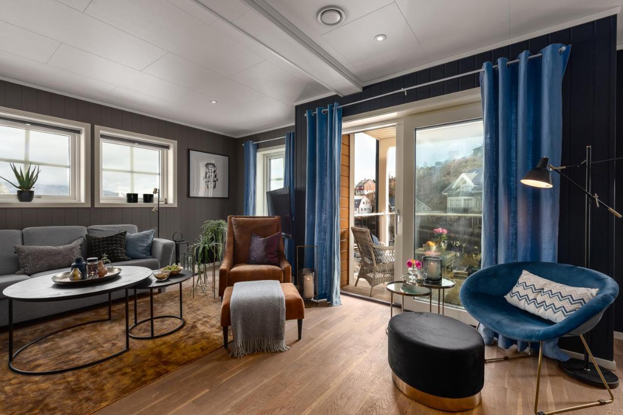 Knutholmen Hotell Kalvåg Exteriör bild