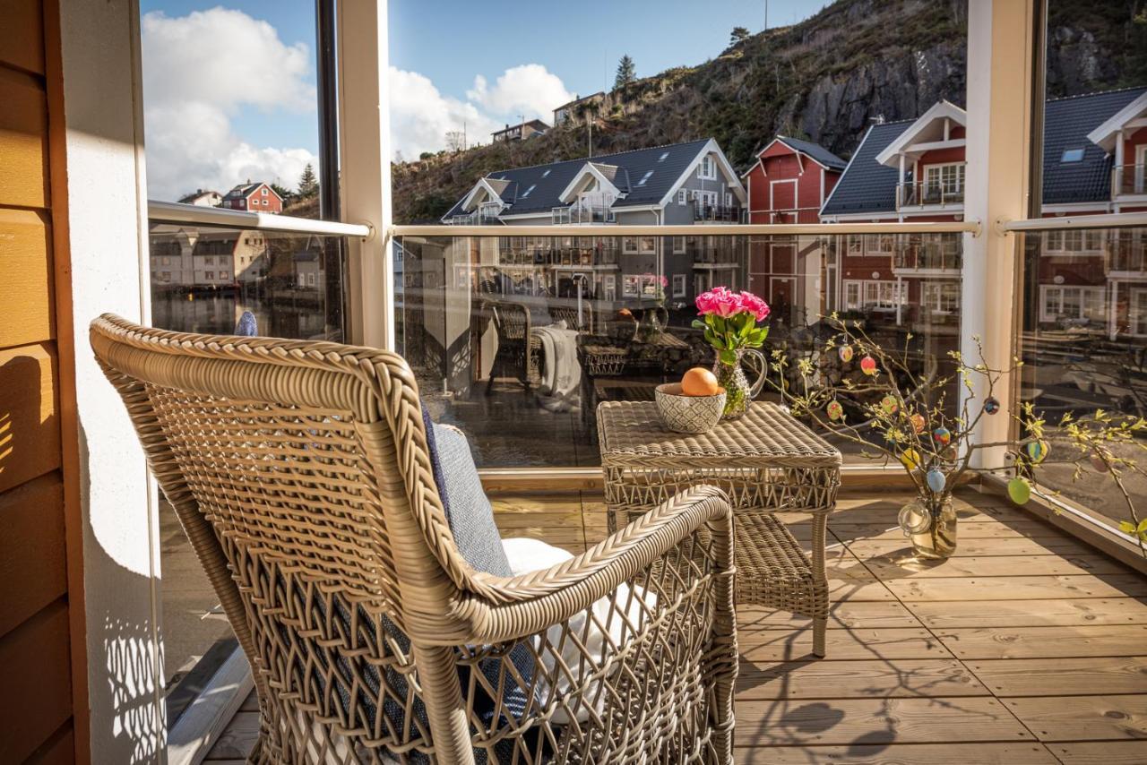 Knutholmen Hotell Kalvåg Exteriör bild