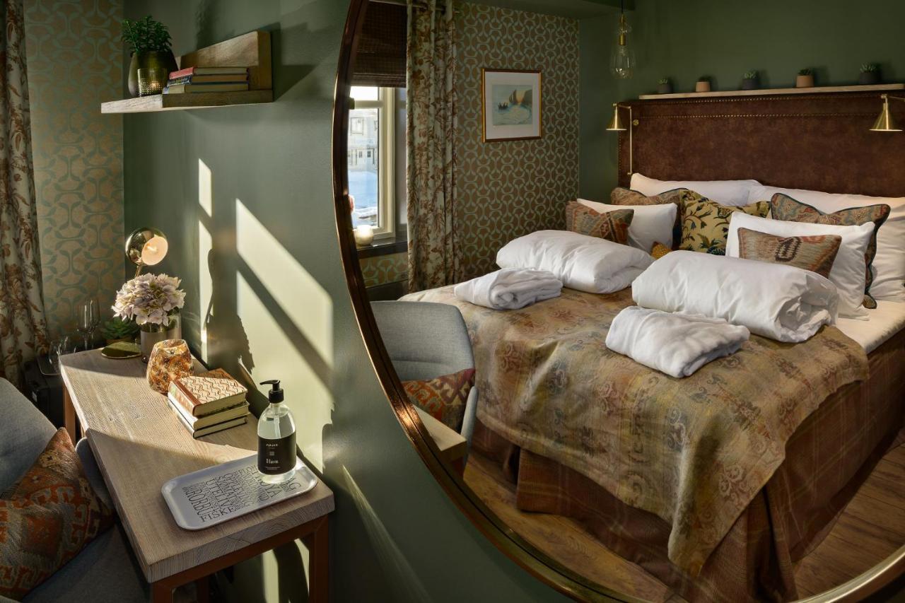 Knutholmen Hotell Kalvåg Exteriör bild