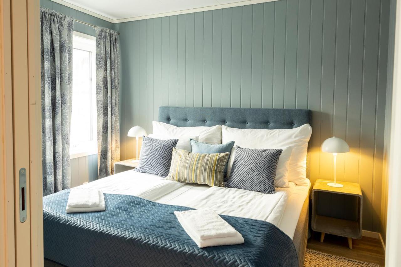 Knutholmen Hotell Kalvåg Exteriör bild