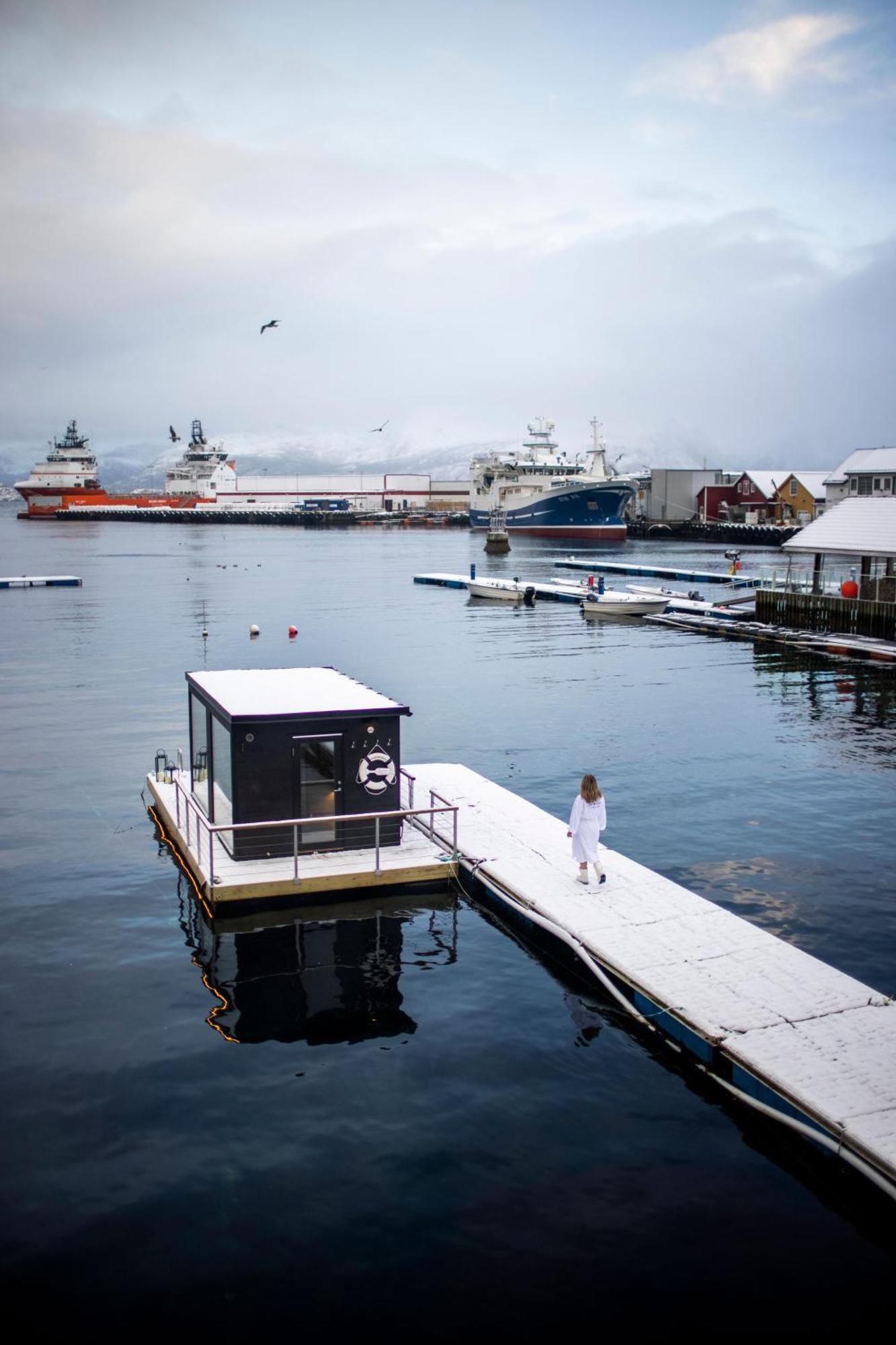 Knutholmen Hotell Kalvåg Exteriör bild