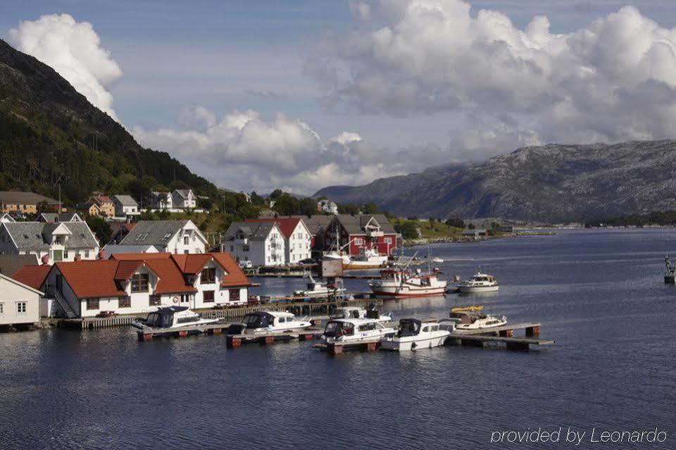 Knutholmen Hotell Kalvåg Exteriör bild